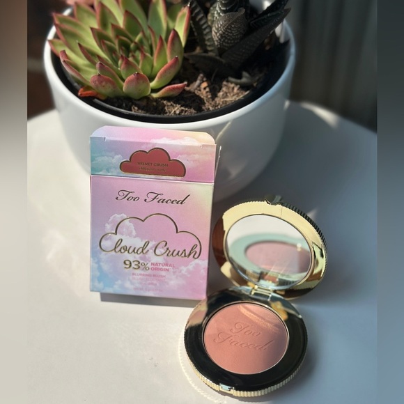 Too Faced Other - NEW Too Faced Cloud Crush Blurring Blush
